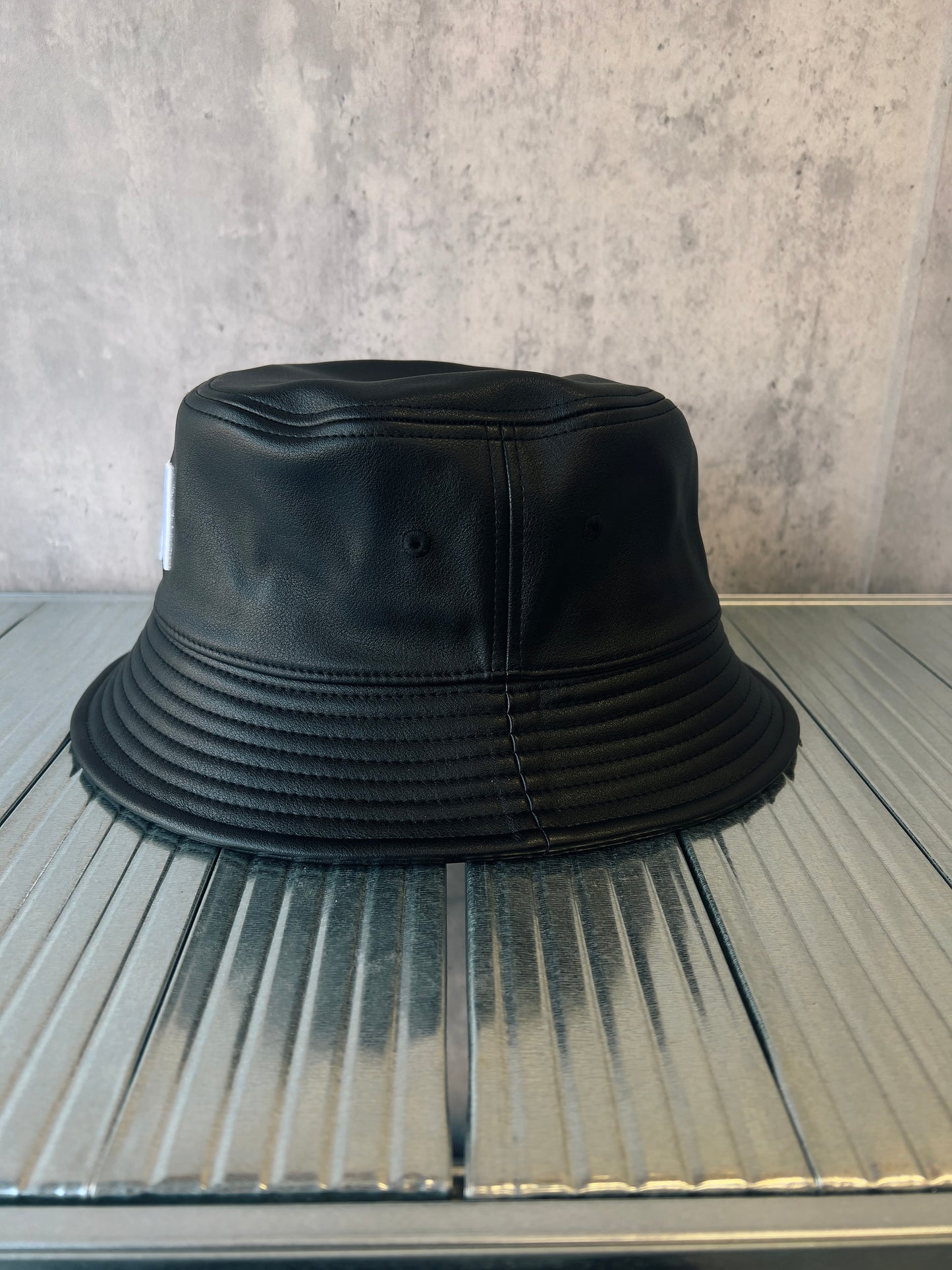 Lazor Logo Leather Bucket Hat -Black-