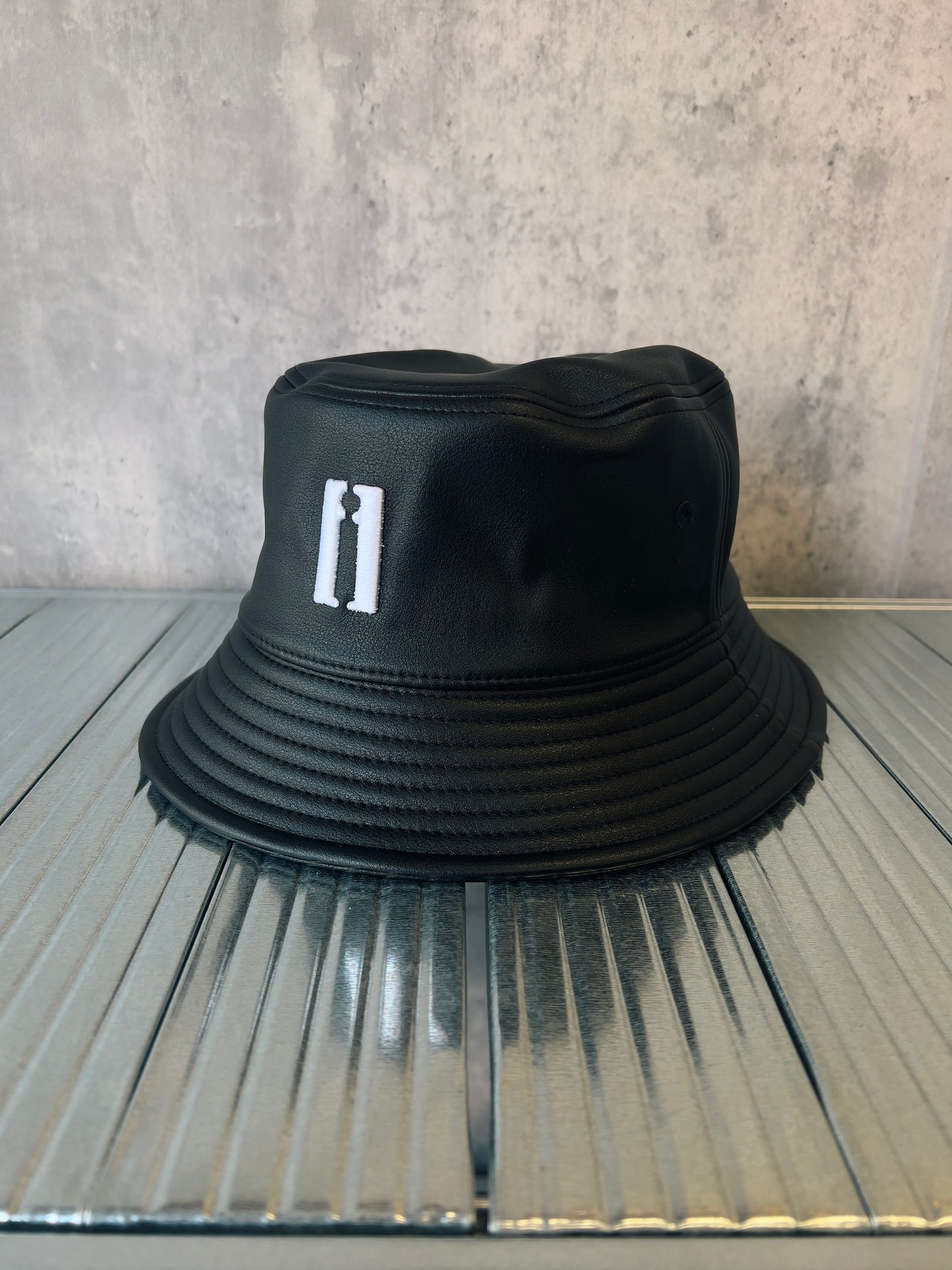 Lazor Logo Leather Bucket Hat -Black-