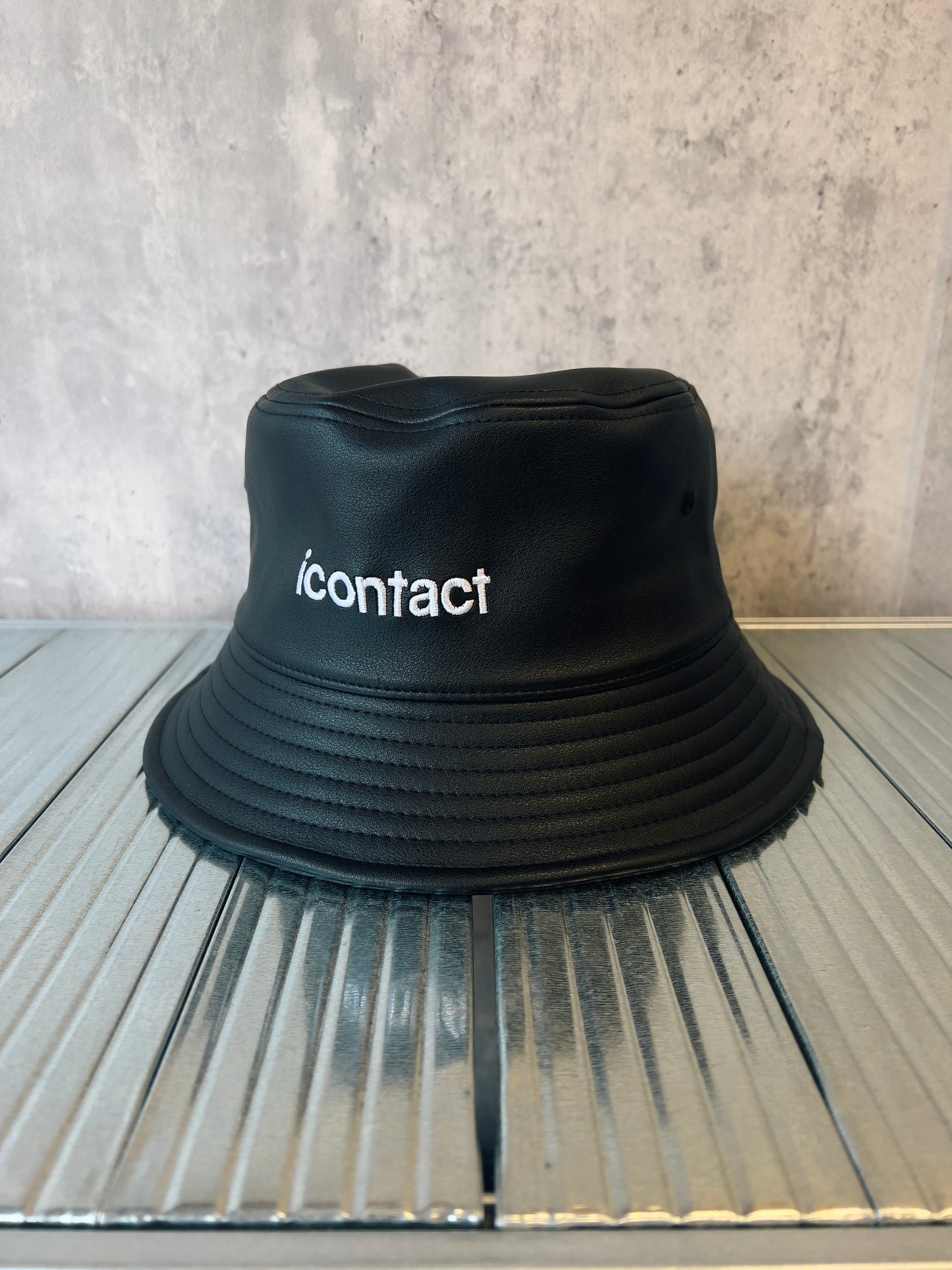 Basic Logo Leather Bucket Hat -Black-